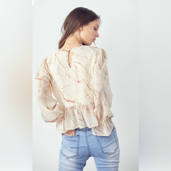 NWT SZ SMALL CICi Flowy Cropped Marble Print Top 😍 - Picture 5 of 5